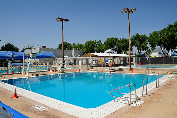 DSC_0499.jpg (4288x2848) NIKON D300 - 18-200mm f/3.5-5.6 // F13 // 1/640 sec // ISO 400 // 18,0 mm // no Flash // 2008:07:04 10:39:38 DSC_0499.jpg (4288x2848) NIKON D300 - 18-200mm f/3.5-5.6 // F13 // 1/640 sec // ISO 400 // 18,0 mm // no Flash // 2008:07:04 10:39:38